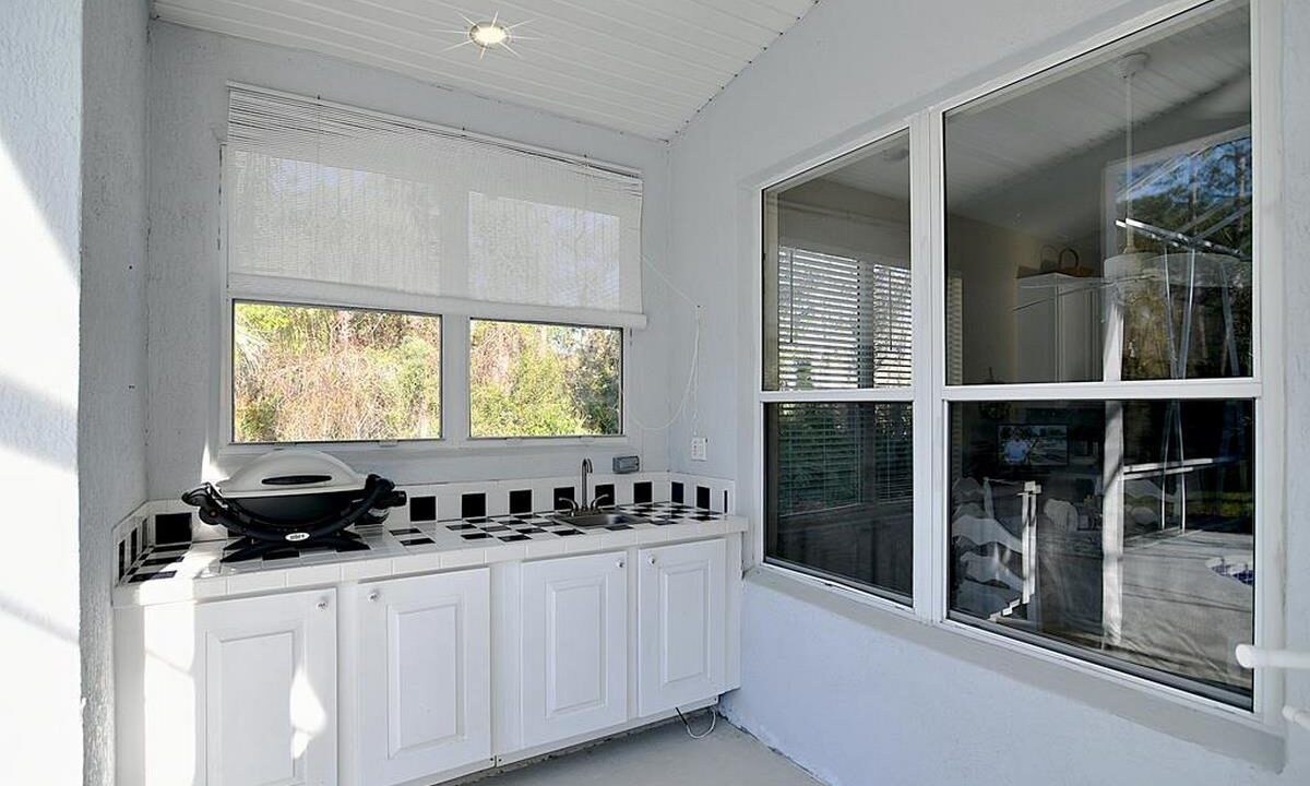 23 Waterside Pkwy W 39