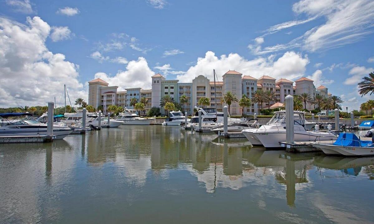 286 Yacht Harbor Dr 04