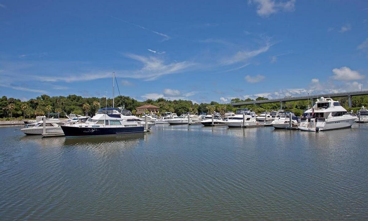 286 Yacht Harbor Dr 05