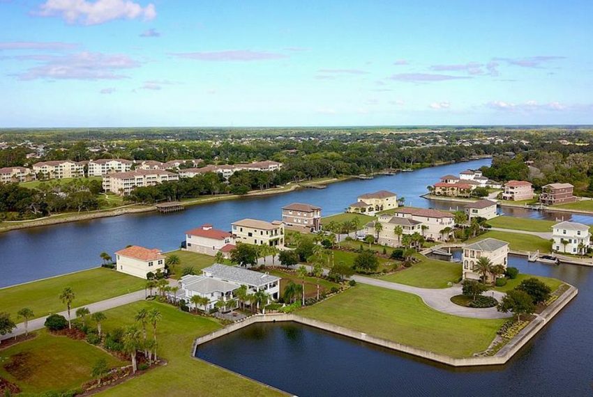 286 Yacht Harbor Dr 14