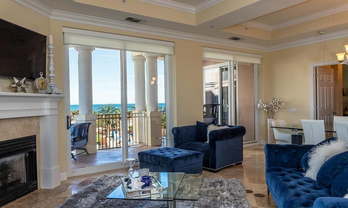 200 Ocean Crest Dr 345 005