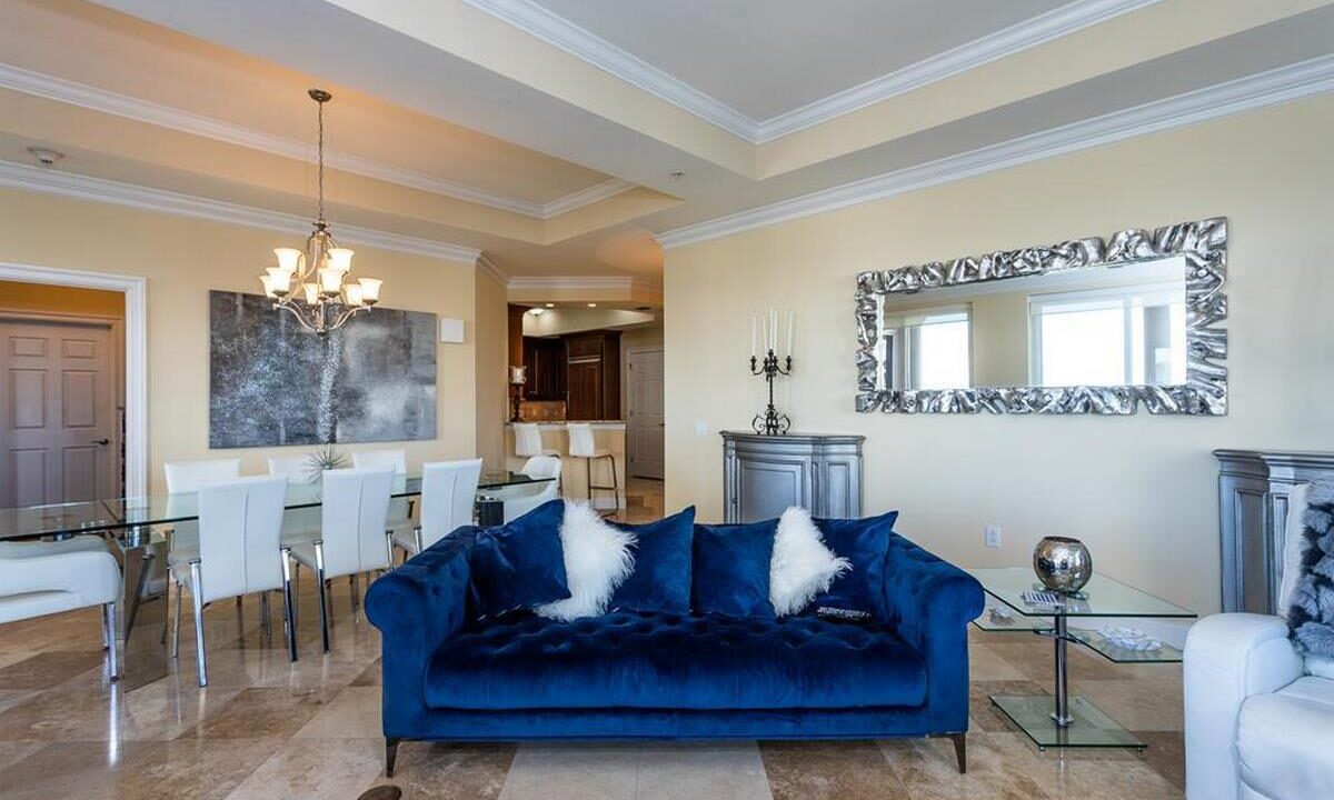 200 Ocean Crest Dr 345 007