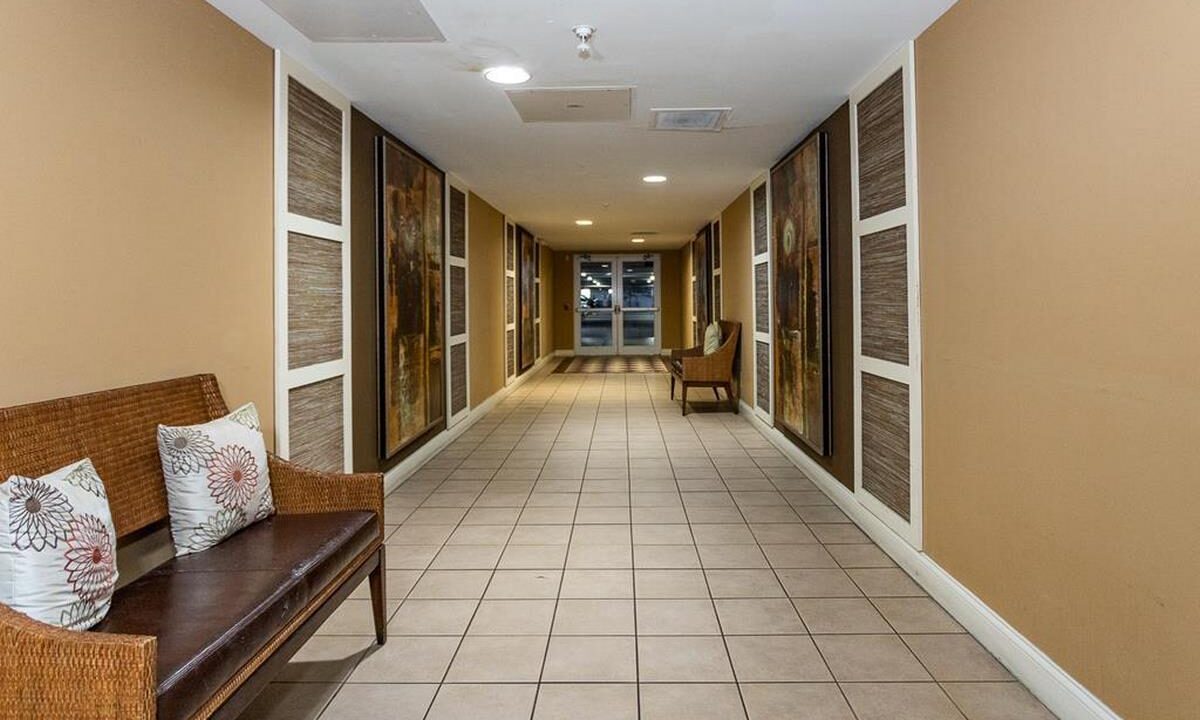 200 Ocean Crest Dr 345 021