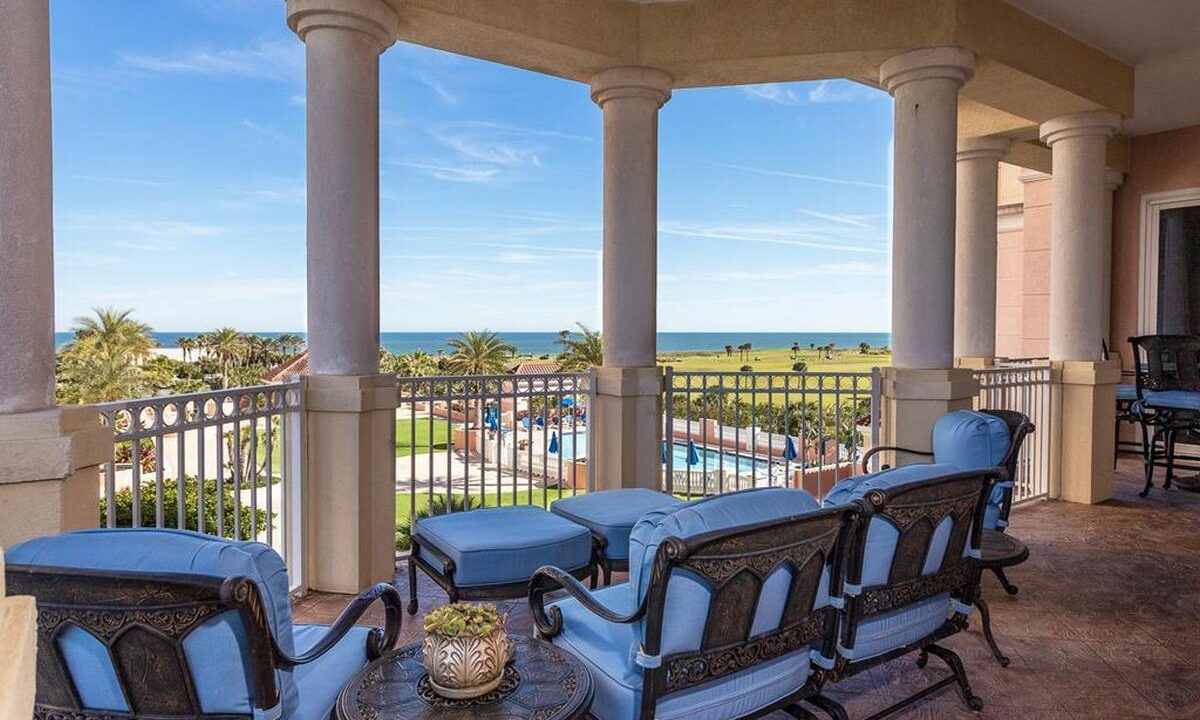 200 Ocean Crest Dr 345 031