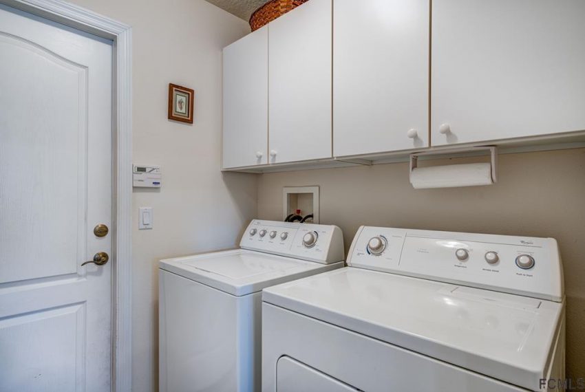 6 Coolidge Ct 036