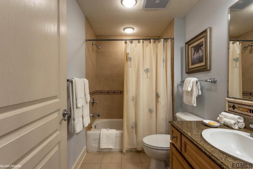 200 Ocean Crest Drive 709 026