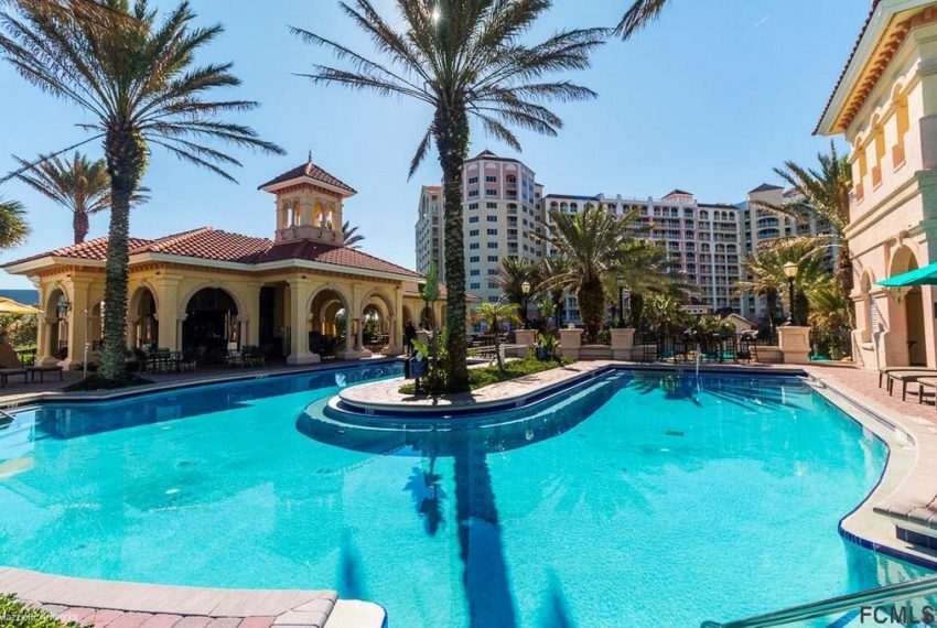 200 Ocean Crest Drive 709 038