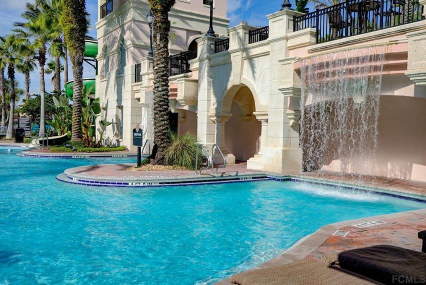 200 Ocean Crest Drive 709 041